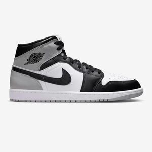 294. NEW IN BOX! AIR JORDAN BIG KIDS 1 MID | WHITE/SMOKE GREY| SZ 5.5Y